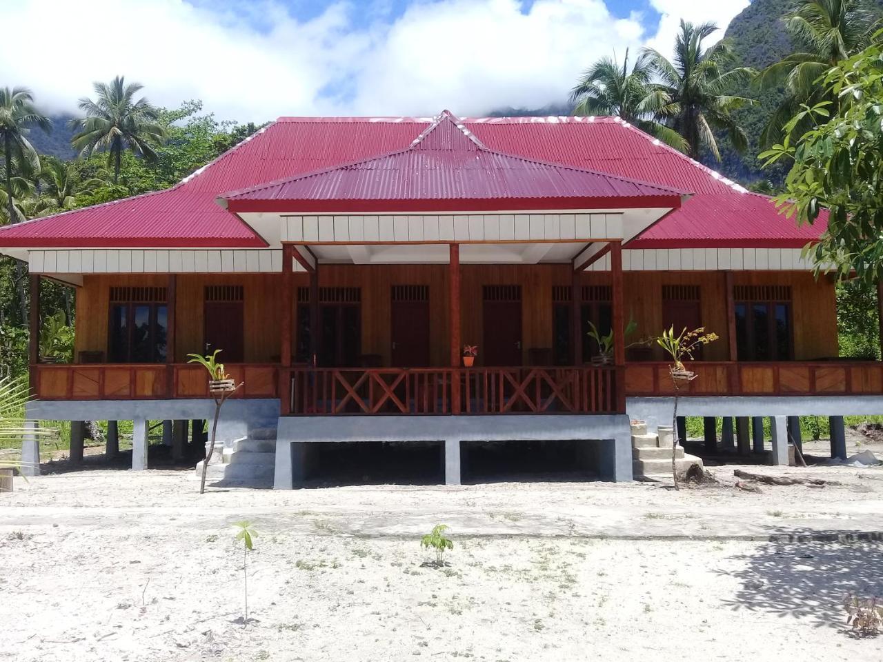 Nusa Nalan Beach Resort Rumah Olat ภายนอก รูปภาพ