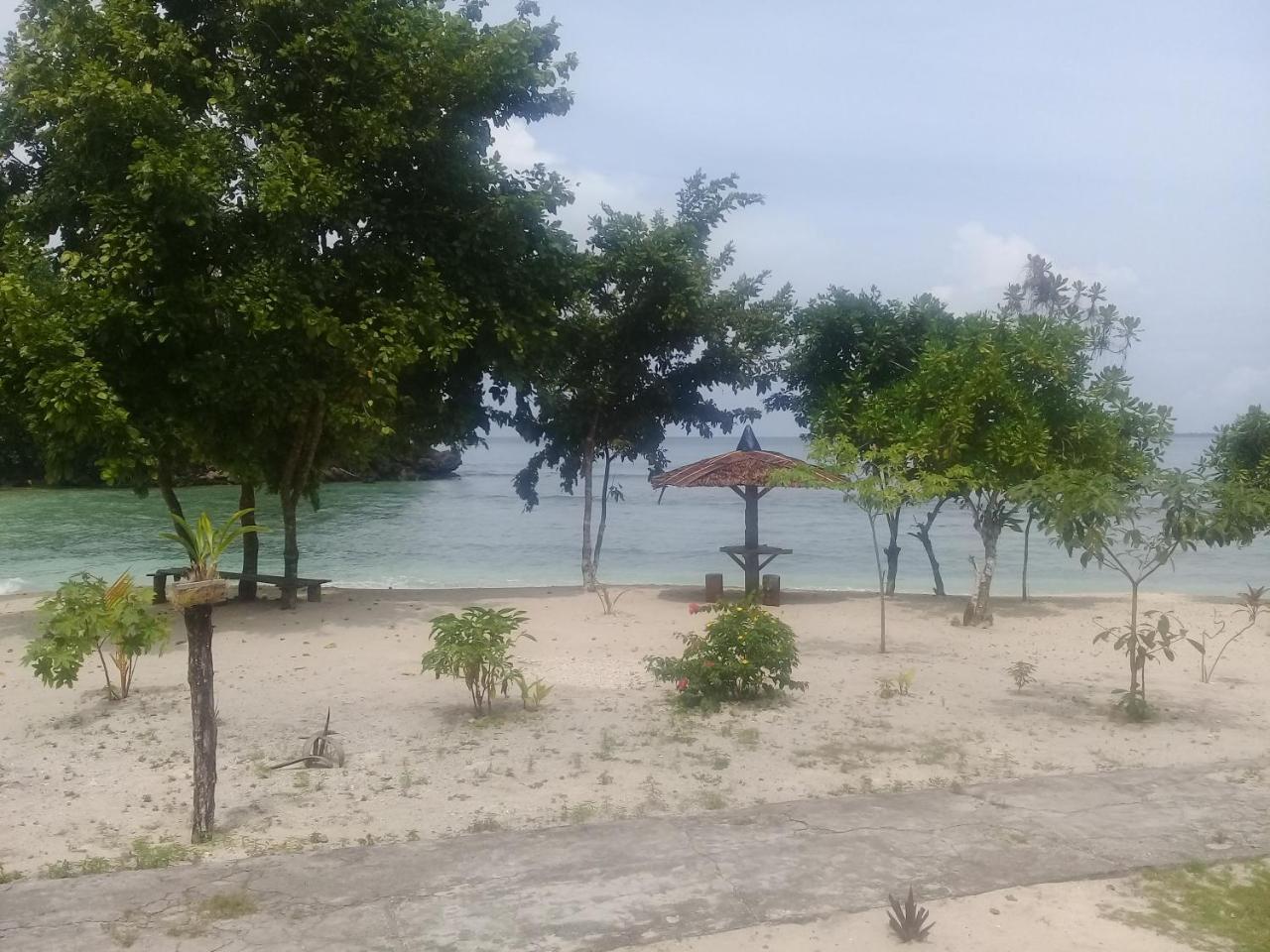 Nusa Nalan Beach Resort Rumah Olat ภายนอก รูปภาพ