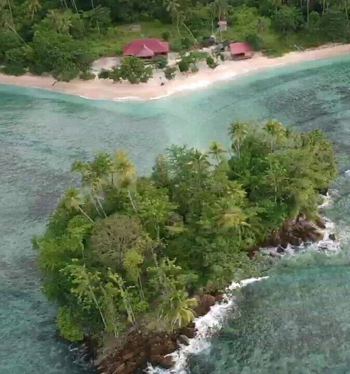 Nusa Nalan Beach Resort Rumah Olat ภายนอก รูปภาพ