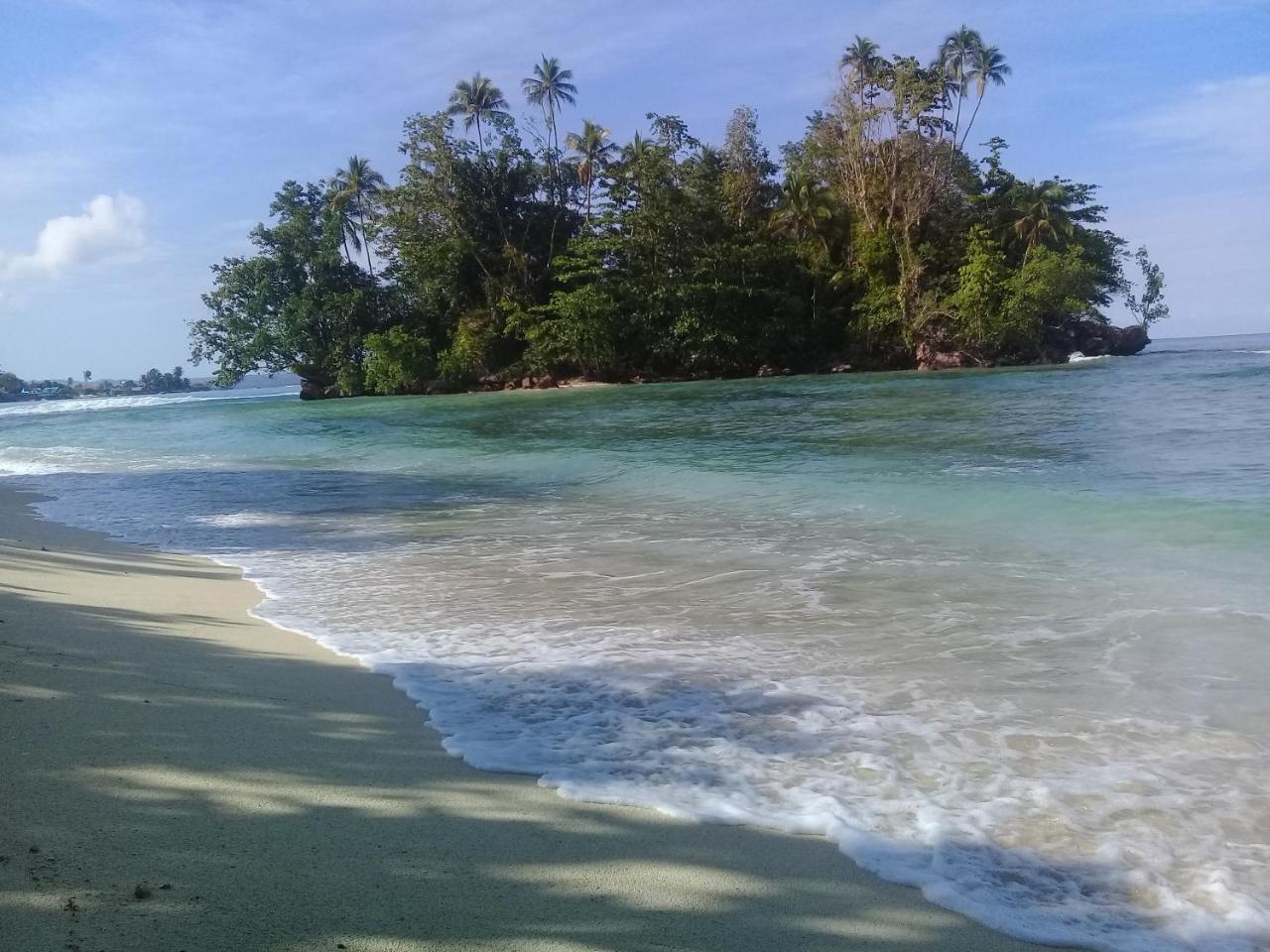 Nusa Nalan Beach Resort Rumah Olat ภายนอก รูปภาพ